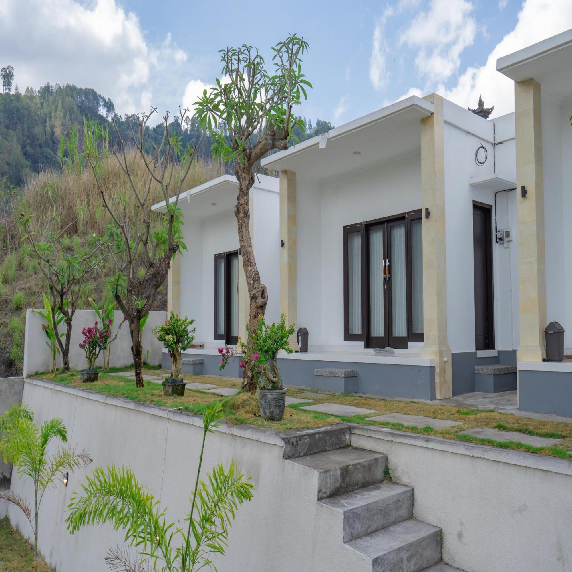 Batur Kencana Villa Mitra Reddoorz Baturaja  Exterior photo